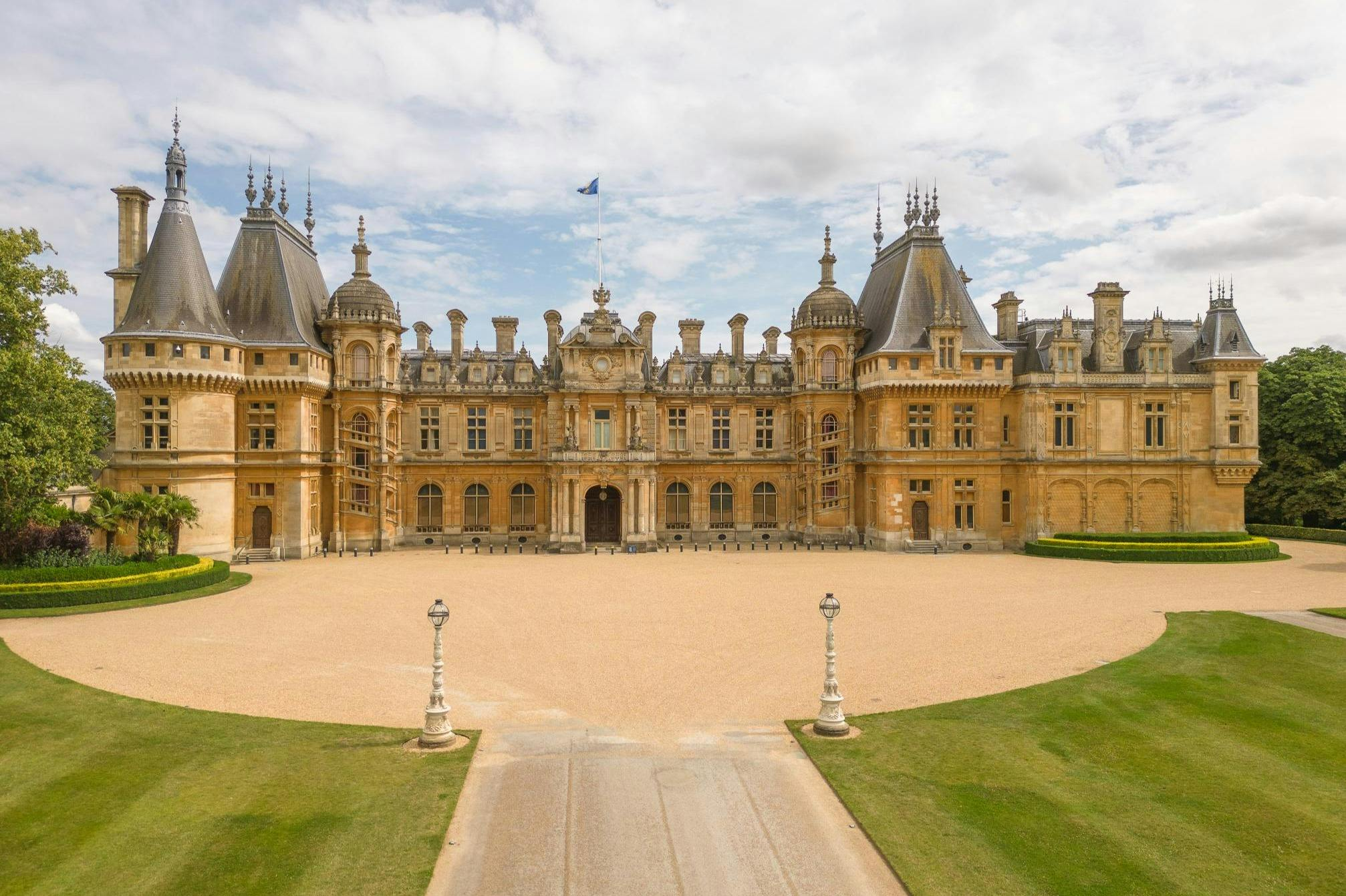Waddesdon Manor & the Cotswolds: Guided Tour + Optional Cream Tea Experience - Photo 1 of 4
